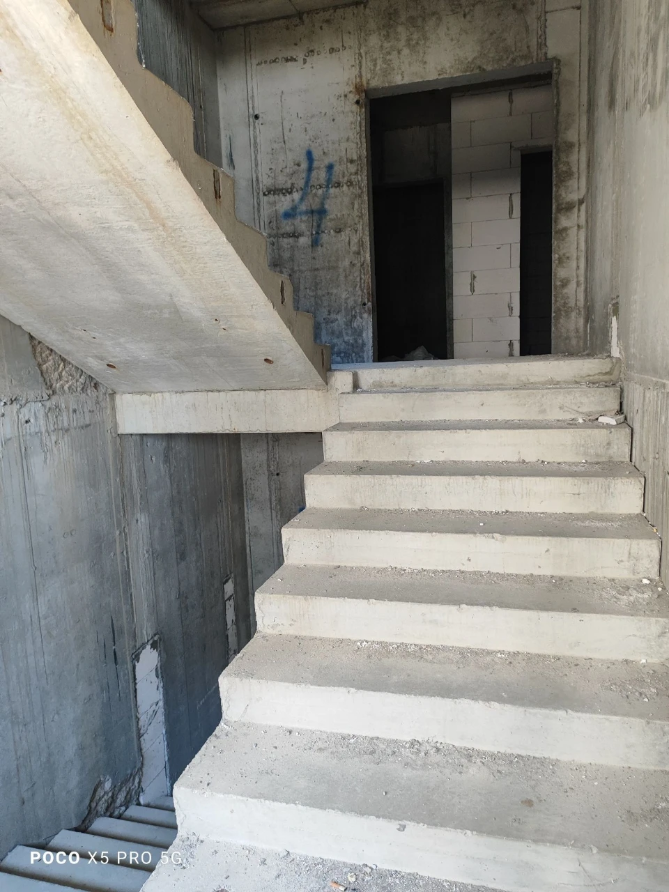 Продам свою 1-комнатную квартиру 44 м². ЖК Зіркова Вежа 2