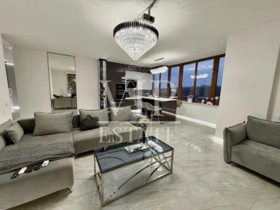 For sale 4-room apartment 137 sq.m. on the 8th floor of the 16th floor in the elite residential complex White Elephant Pr.
