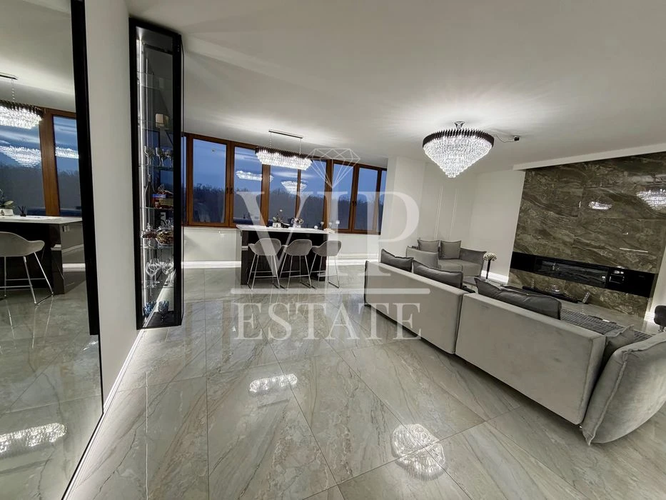 For sale 4-room apartment 137 sq.m. on the 8th floor of the 16th floor in the elite residential complex White Elephant Pr.