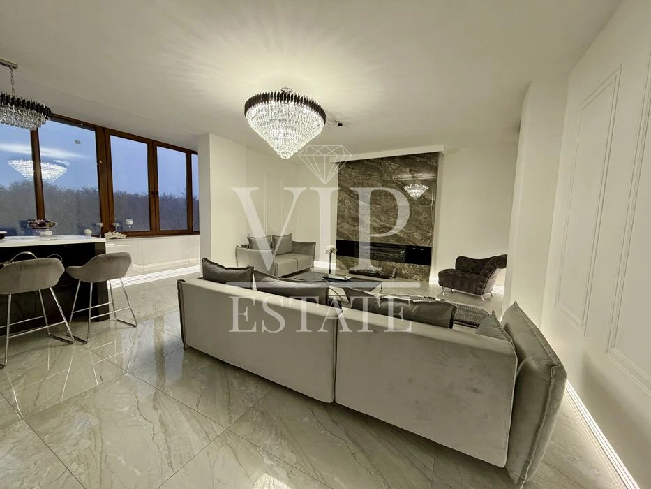 For sale 4-room apartment 137 sq.m. on the 8th floor of the 16th floor in the elite residential complex White Elephant Pr.