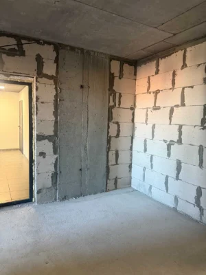 Two-bedroom apartment for sale. Keys immediately. Building is completed.