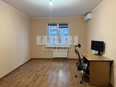 Sale of a 1-bedroom apartment with renovation in residential complex "Yaroslavichi-2"