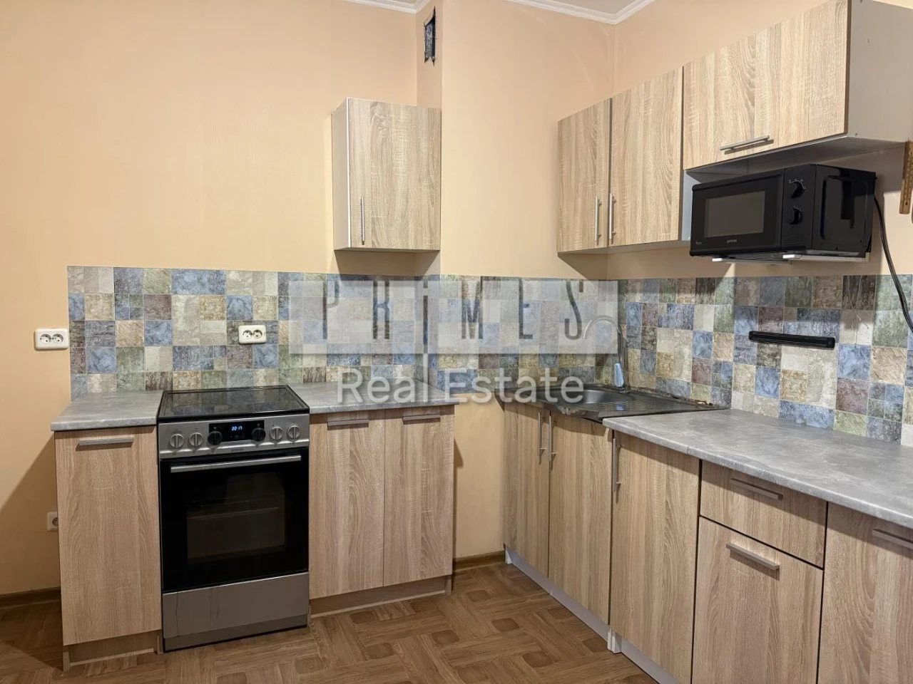 Sale of a 1-bedroom apartment with renovation in residential complex "Yaroslavichi-2"
