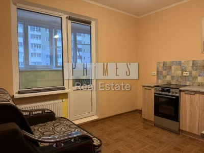 Sale of a 1-bedroom apartment with renovation in residential complex "Yaroslavichi-2"