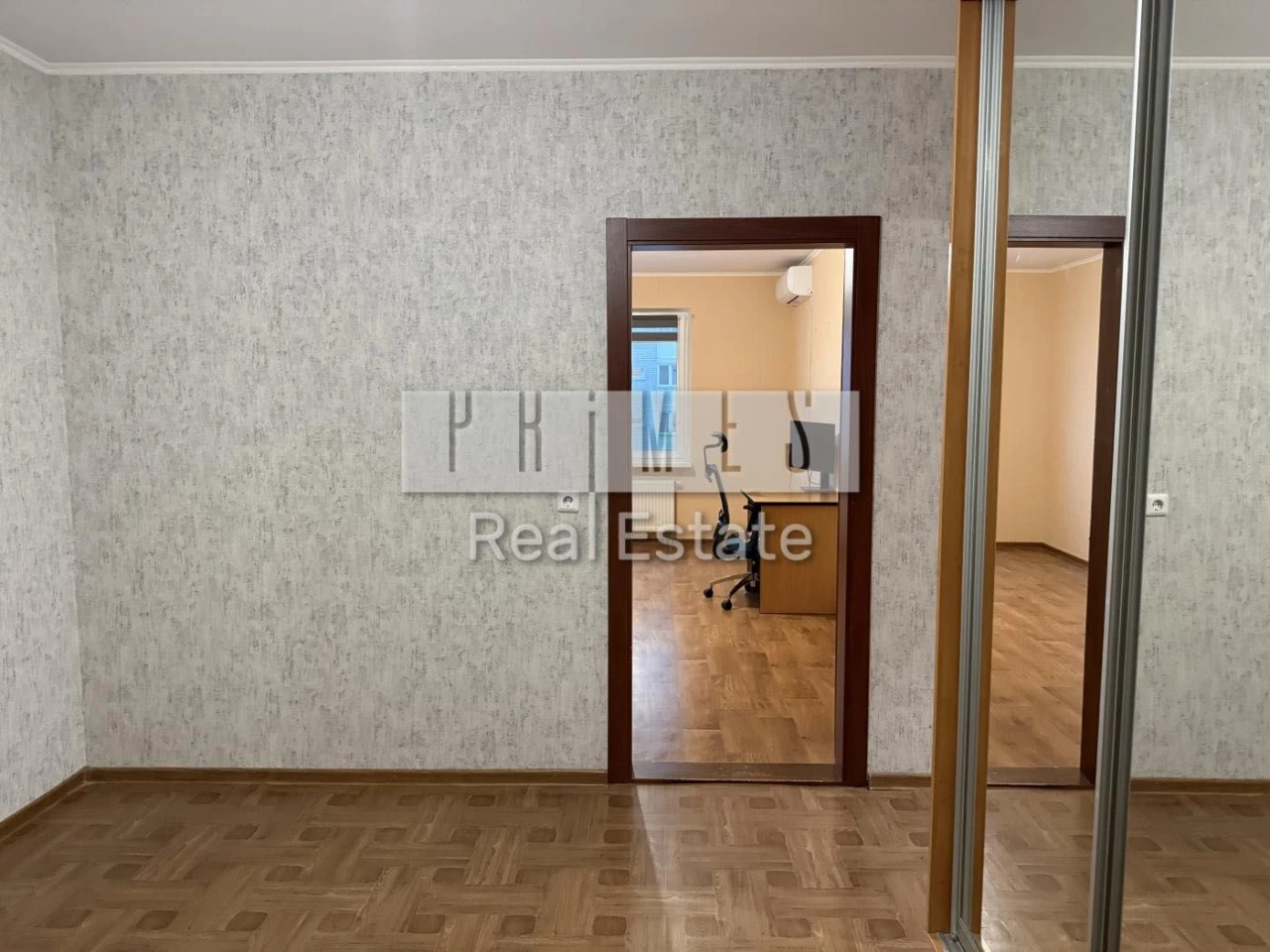 Sale of a 1-bedroom apartment with renovation in residential complex "Yaroslavichi-2"