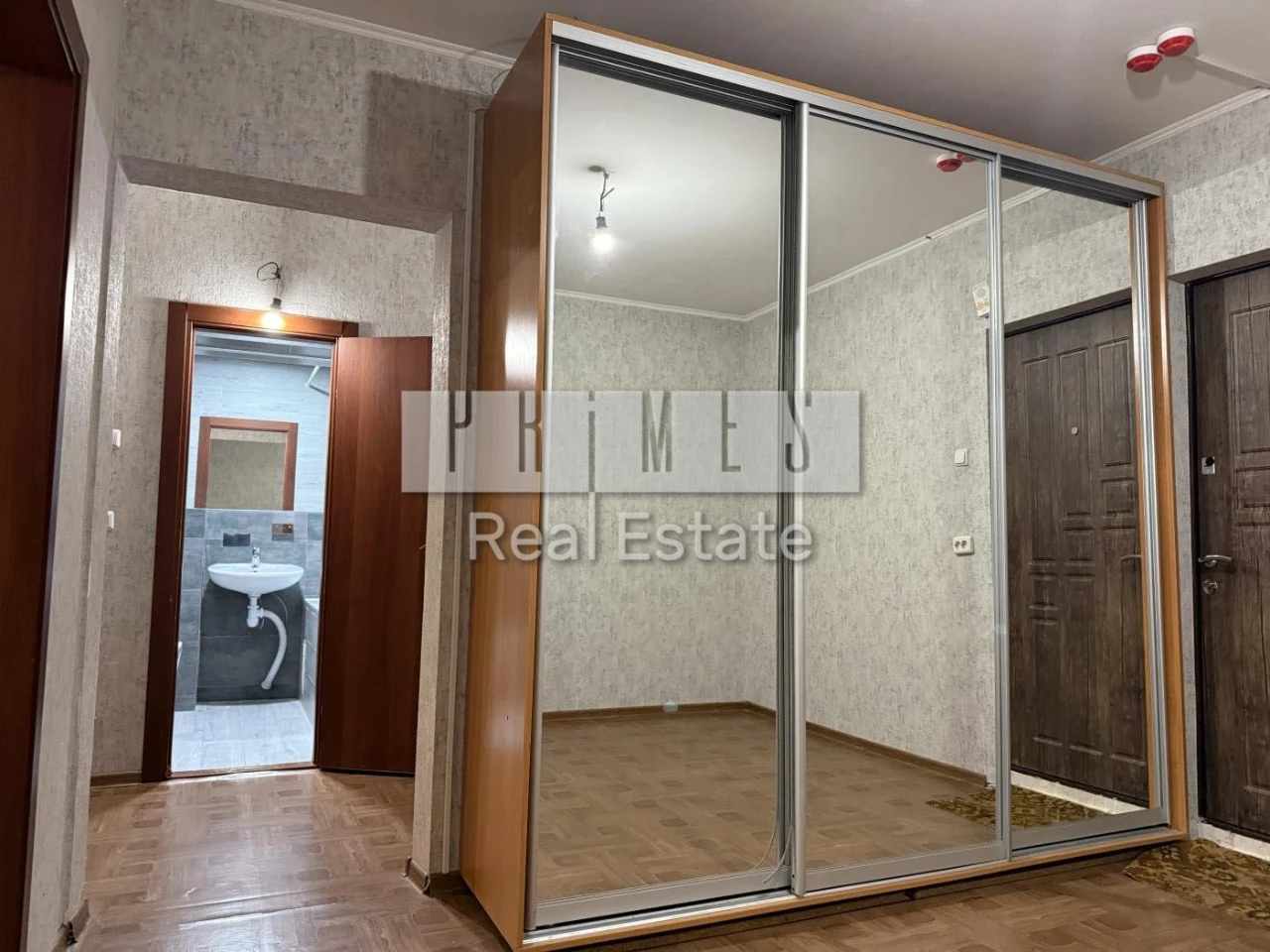 Sale of a 1-bedroom apartment with renovation in residential complex "Yaroslavichi-2"