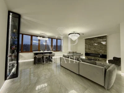 For sale 4-room apartment 137 sq.m. on the 8th floor of the 16th floor in the elite residential complex White Elephant Pr.