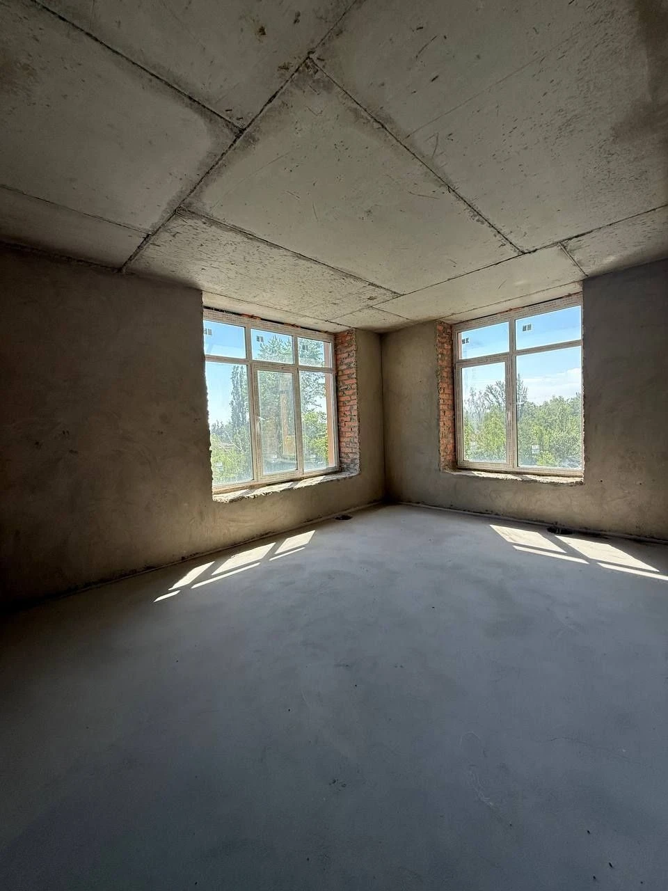 For Sale: 2-bedroom apartment, with gas