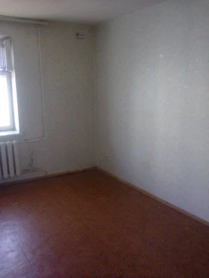 Продам 3-кімнатну квартиру, 5-й поверх, цегла – без комісії – власник