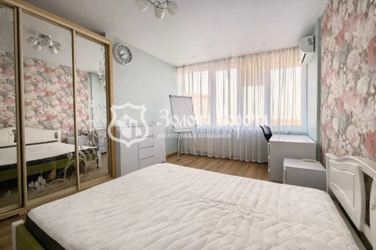 Apartment in "Zirkovy" complex with individual heating. Vyshorod