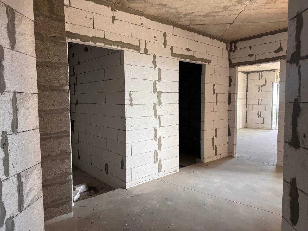 Two-bedroom apartment for sale in ЖК "Kyivski Zori 2"