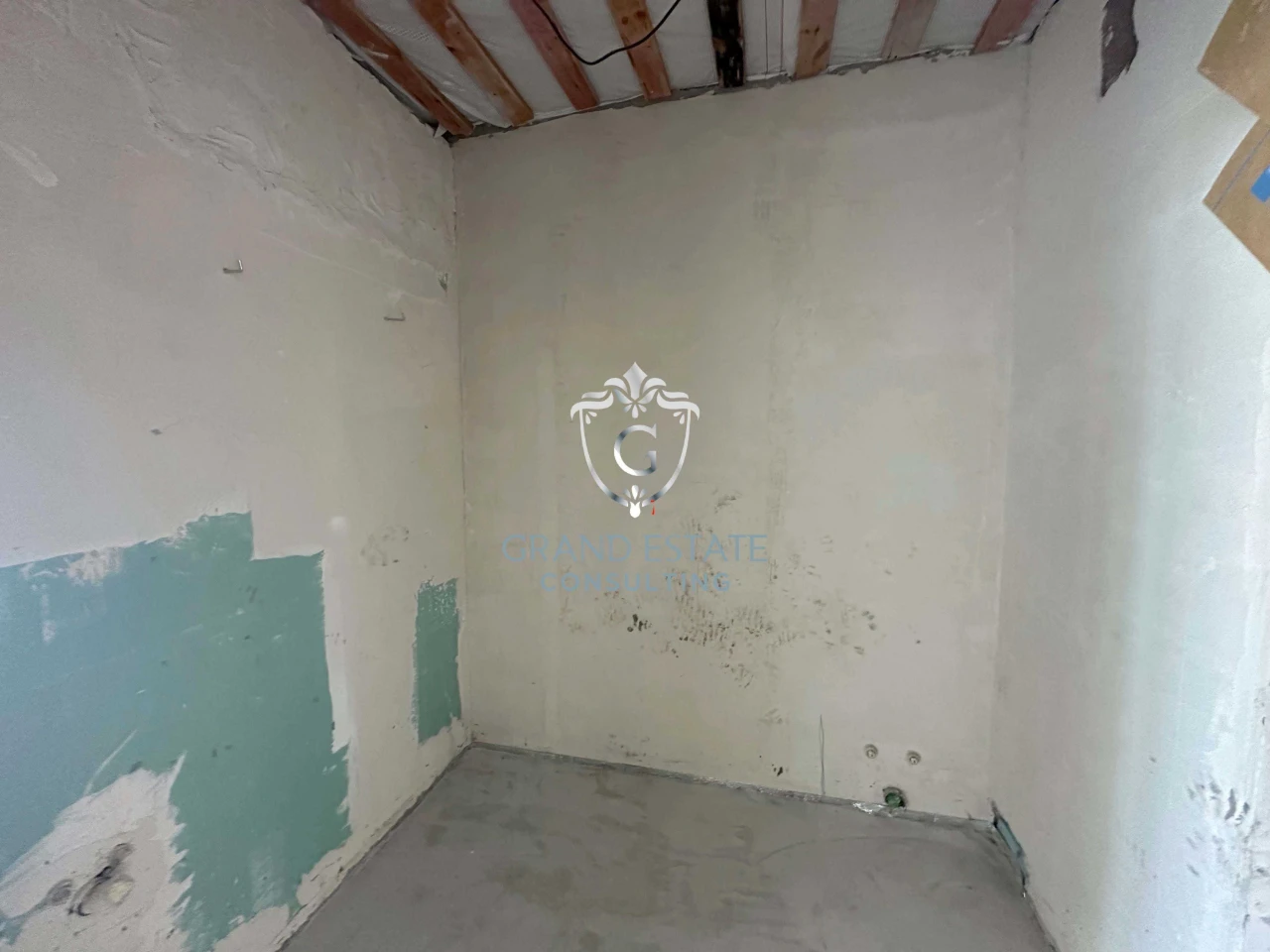For Sale 2-room apartment 98 sq.m, Boris-Glyb Street (Vatutina) 110