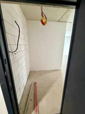 Ready for renovation 1-room apartment "Manhattan", lake, park, this