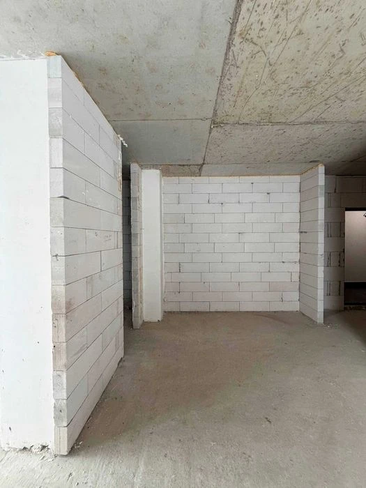 Ready for renovation 1-room apartment "Manhattan", lake, park, this