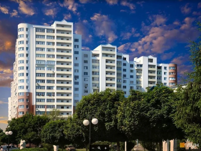 For Sale: 2-room apartment in the center (a home)