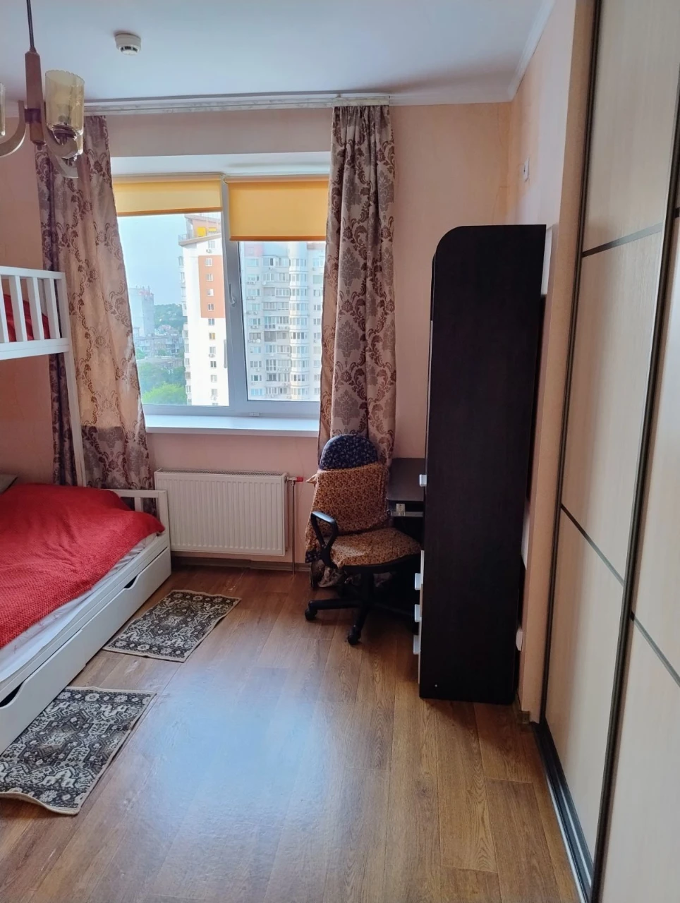 For Sale: 2-room apartment in the center (a home)