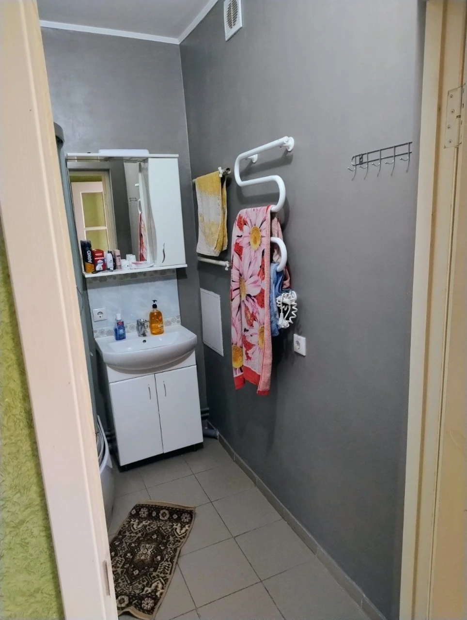 For Sale: 2-room apartment in the center (a home)