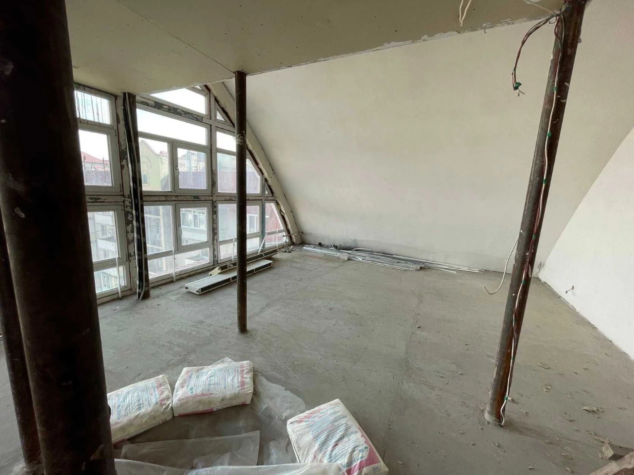 Продажа 3-комнальной квартиры в г. Вишгороде, ул. Кургузова, 11А 72000 $