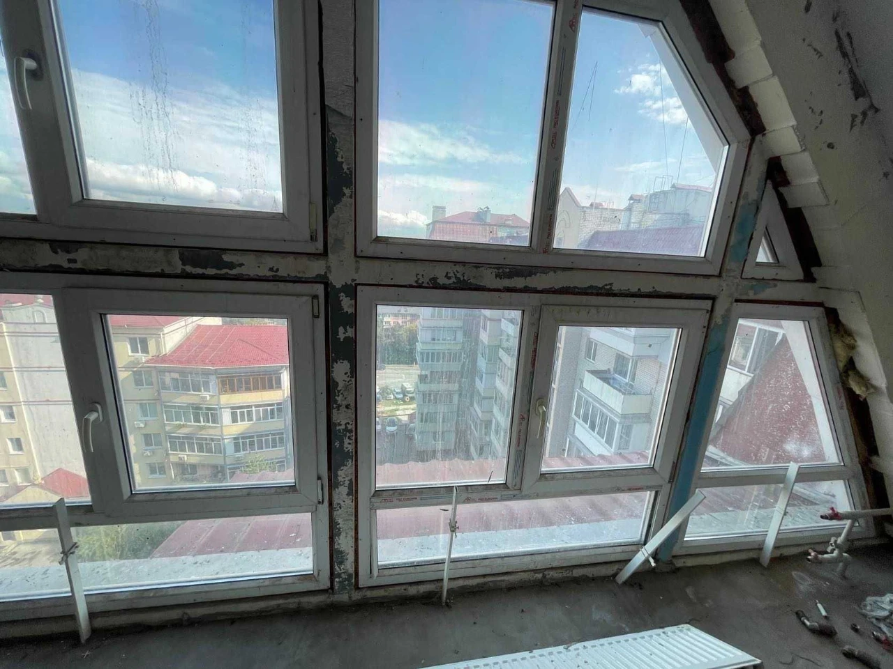 Продажа 3-комнальной квартиры в г. Вишгороде, ул. Кургузова, 11А 72000 $