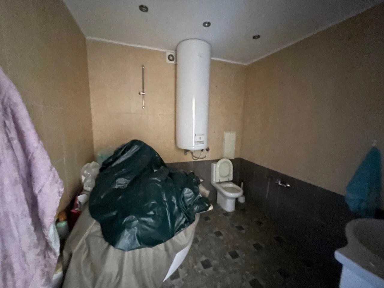 Продажа 3-комнальной квартиры в г. Вишгороде, ул. Кургузова, 11А 72000 $