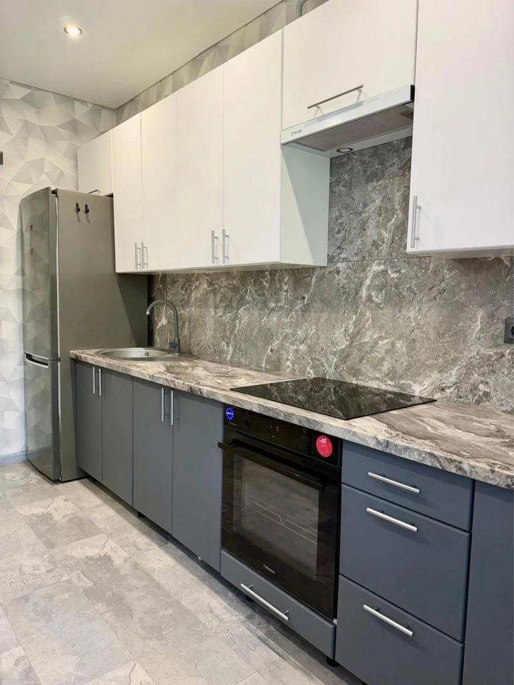 No Commission! Beautiful ONE-ROOM Apartment with Good Renovation