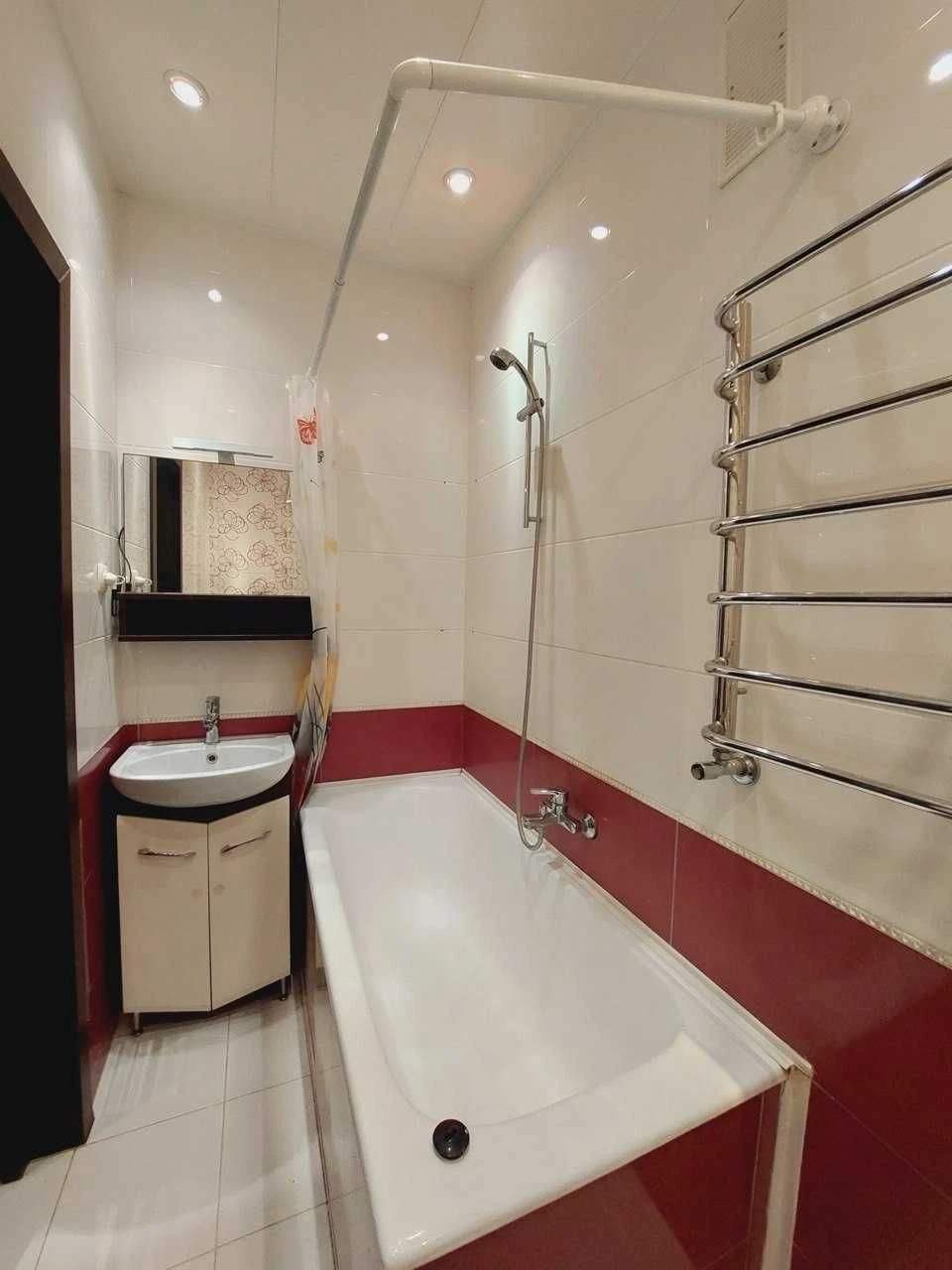 IPECN'. Central Park, Lesova Street, 4 apartment