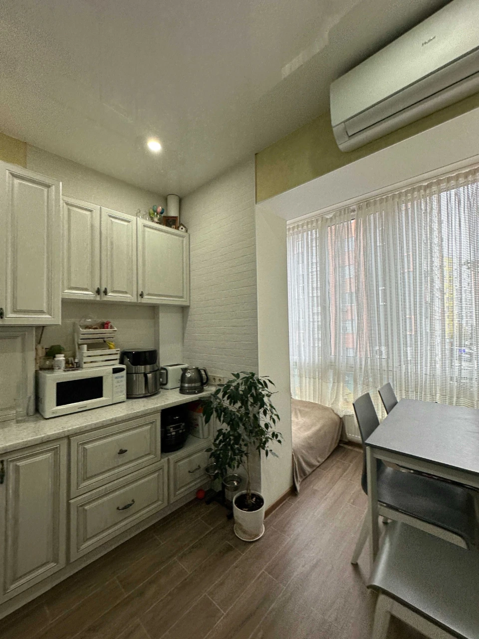 Shock price! Ready for life! spacious bright