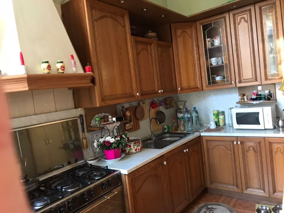 Квартира в Центрі, 4 кімнати (окремі) 107 м2.,вул.Просвіти
