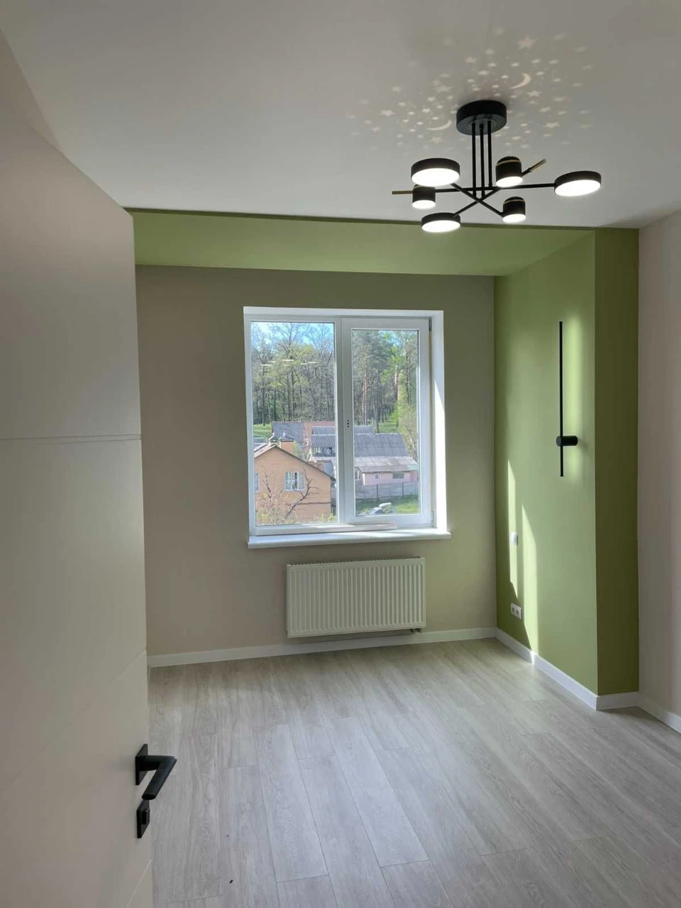 TWO-bedroom apartment with NEW renovation. State program.
