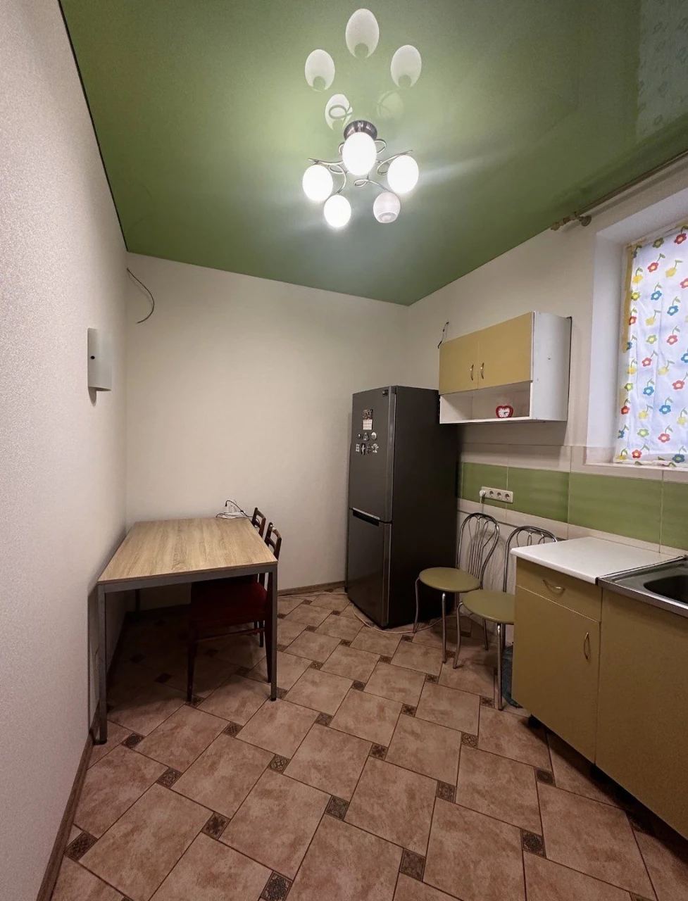 НАЙДЕШЧА 2-КОМНАТНАЯ КВАРТИРА БЛИЗ ОПЕРА! 51,5 м²,
