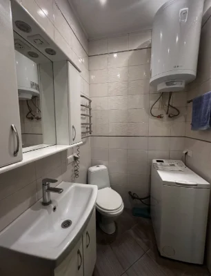 НАЙДЕШЧА 2-КОМНАТНАЯ КВАРТИРА БЛИЗ ОПЕРА! 51,5 м²,