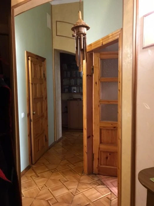 Квартира в Центрі, 4 кімнати (окремі) 107 м2.,вул.Просвіти