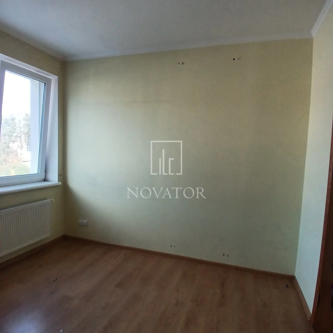 For sale 1-bedroom apartment with renovation in Irpin for only $75,000. Quick sale.