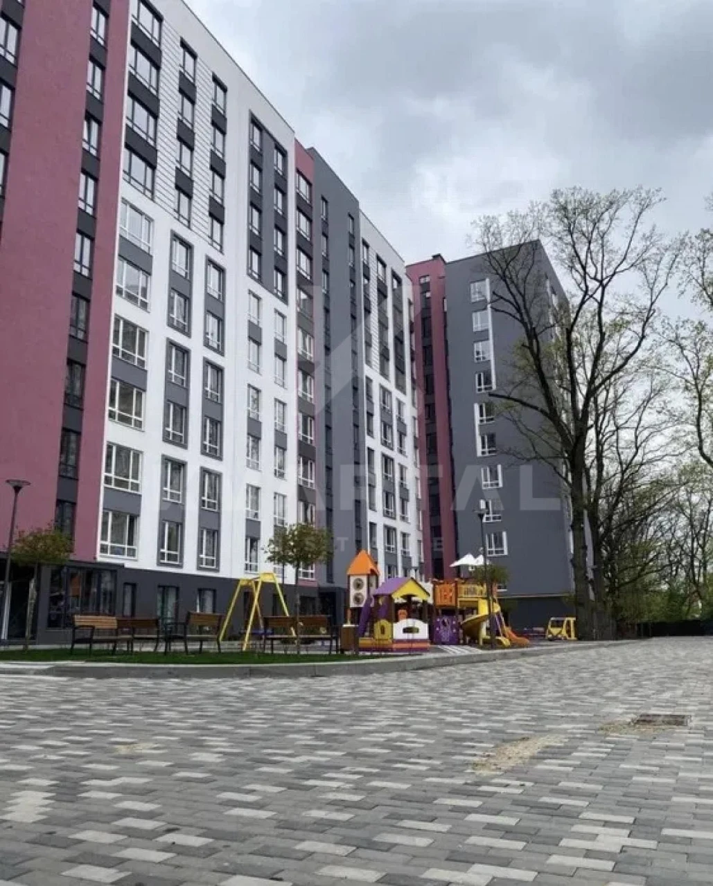Three-bedroom apartment with minimal finishing in New Metres residential complex