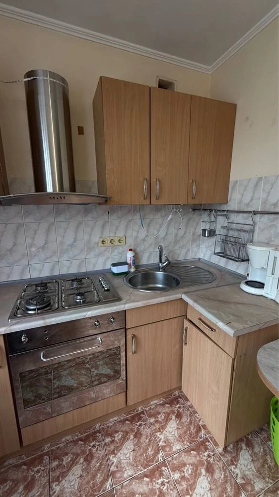 Urgent! Large one-room apartment, gas-connected house