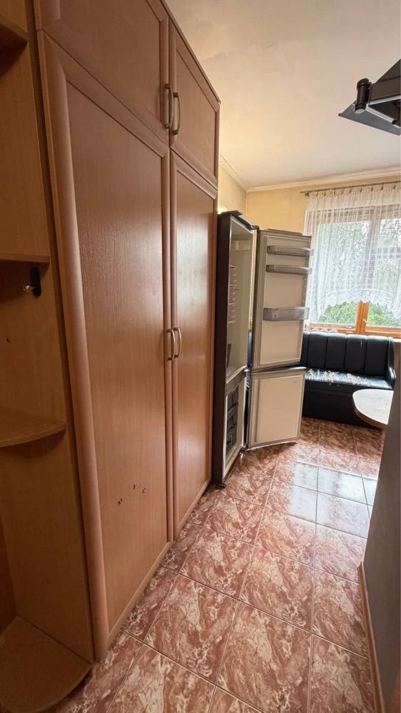 Urgent! Large one-room apartment, gas-connected house