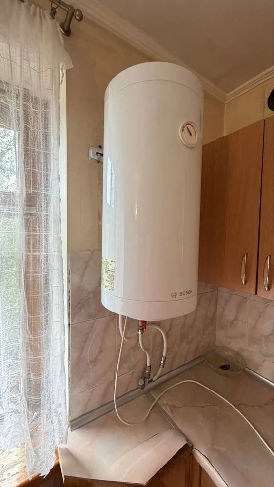 Urgent! Large one-room apartment, gas-connected house