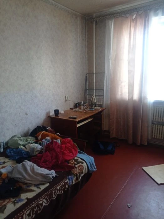 Продам квартиру 3-х комнатную (роганский жм)