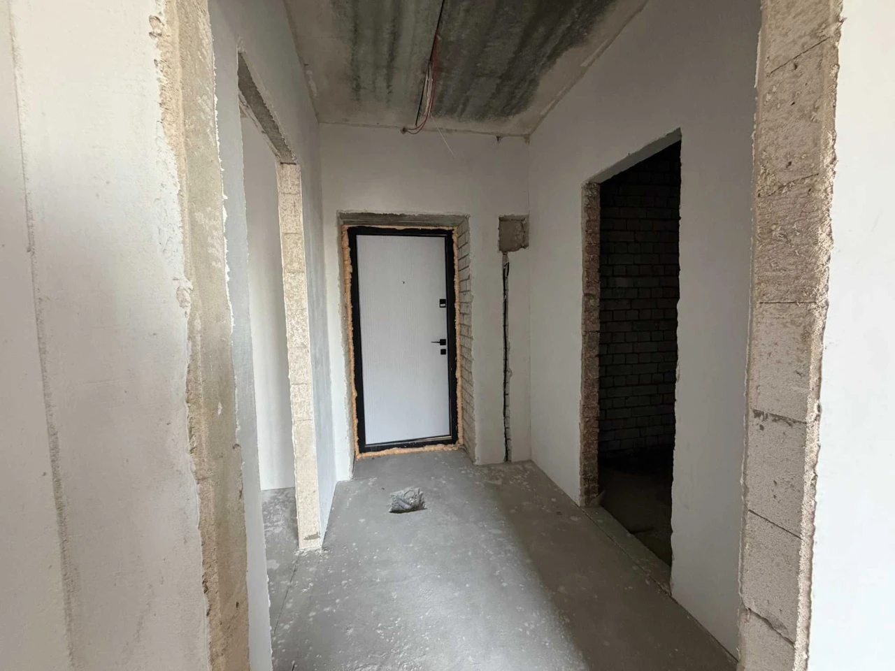 1-bedroom apartment for sale in the city center