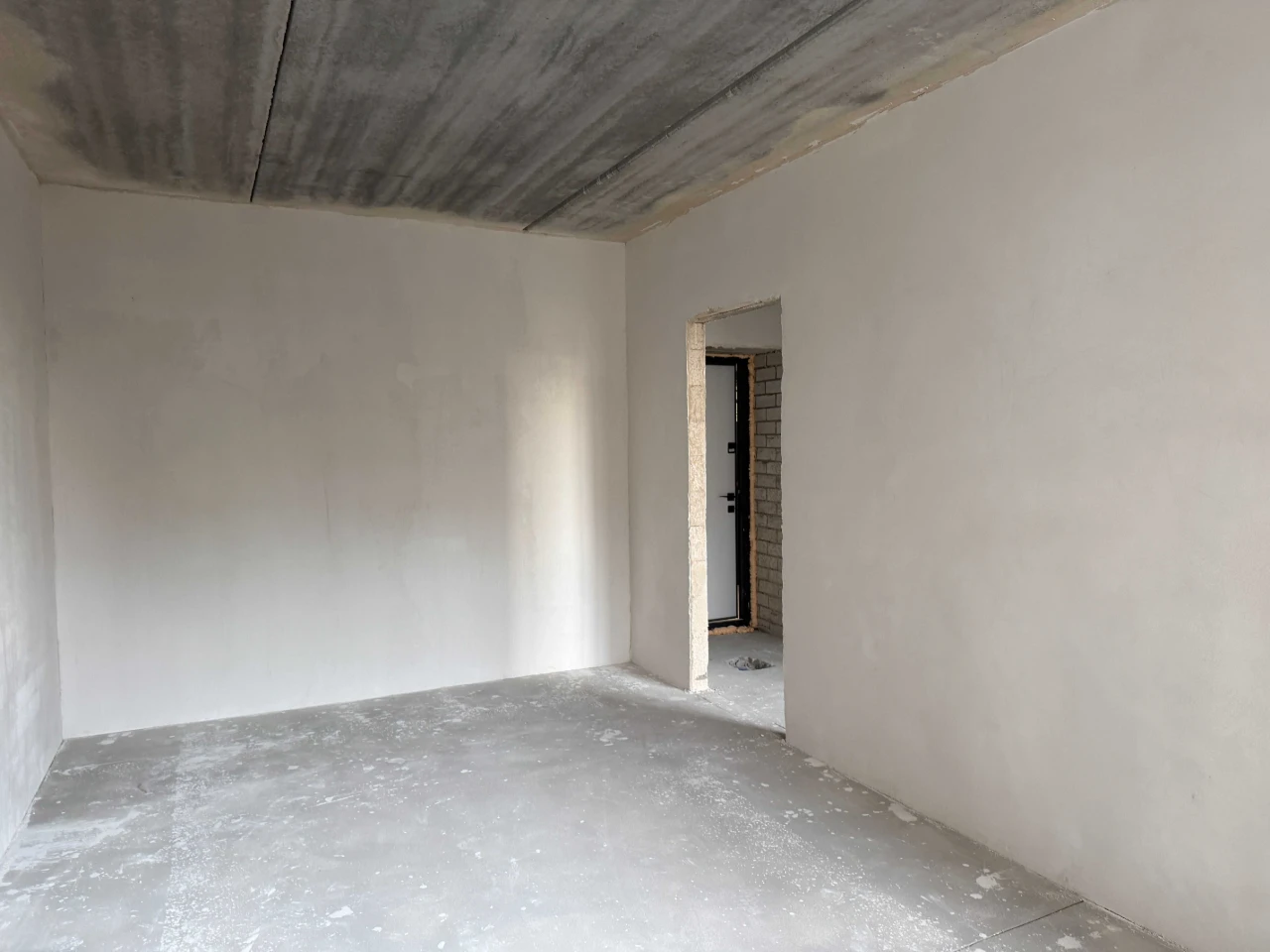 1-bedroom apartment for sale in the city center