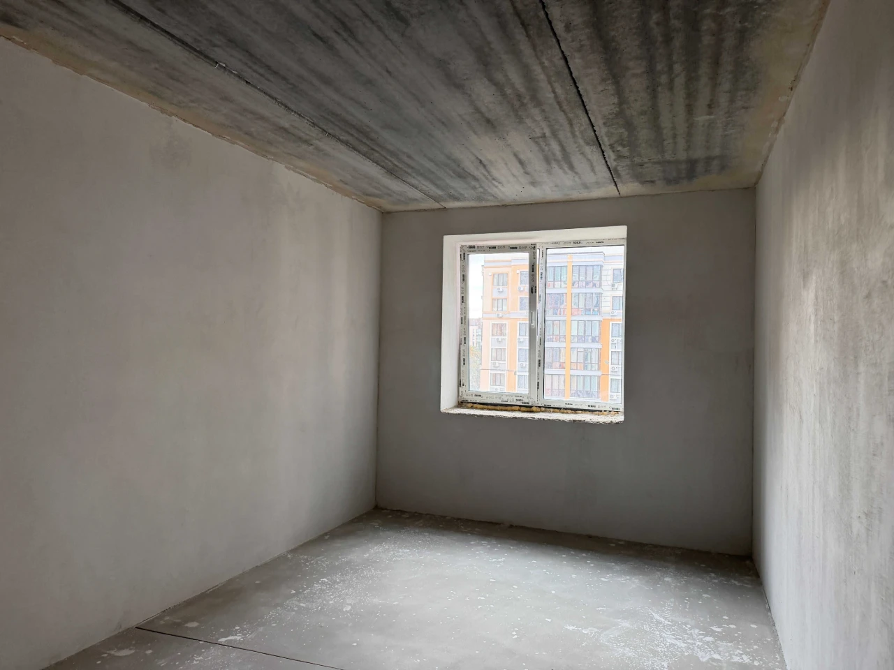 1-bedroom apartment for sale in the city center
