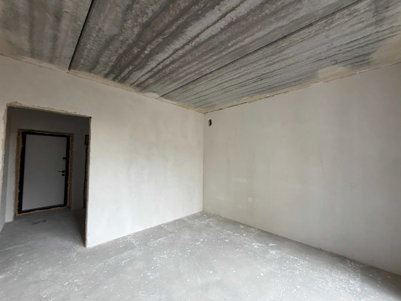 1-bedroom apartment for sale in the city center