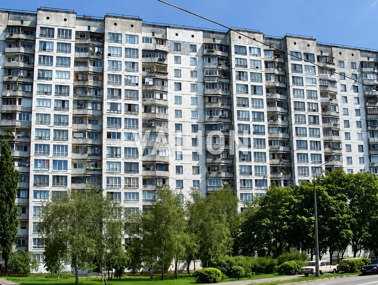 One-room apartment for sale 34 m² on Kniazya Romana M street