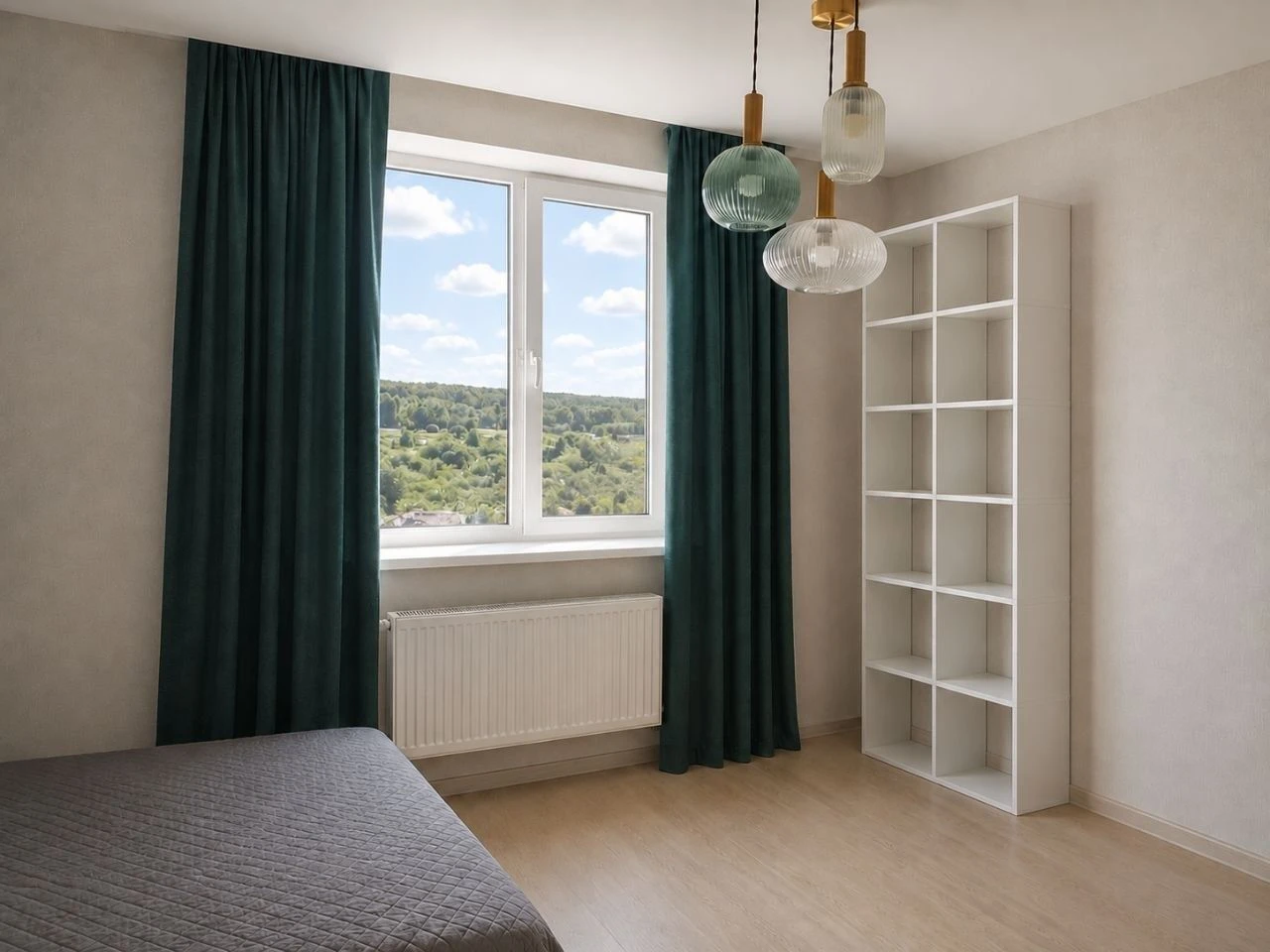 For Sale: Apartment with renovation and great layout. Quick
