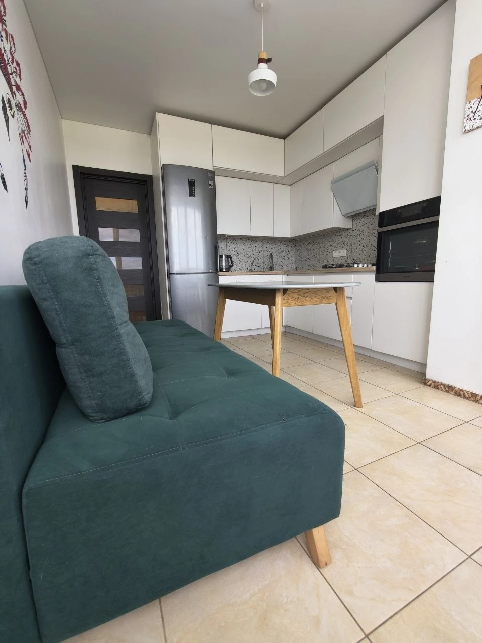 For Sale: Apartment with renovation and great layout. Quick