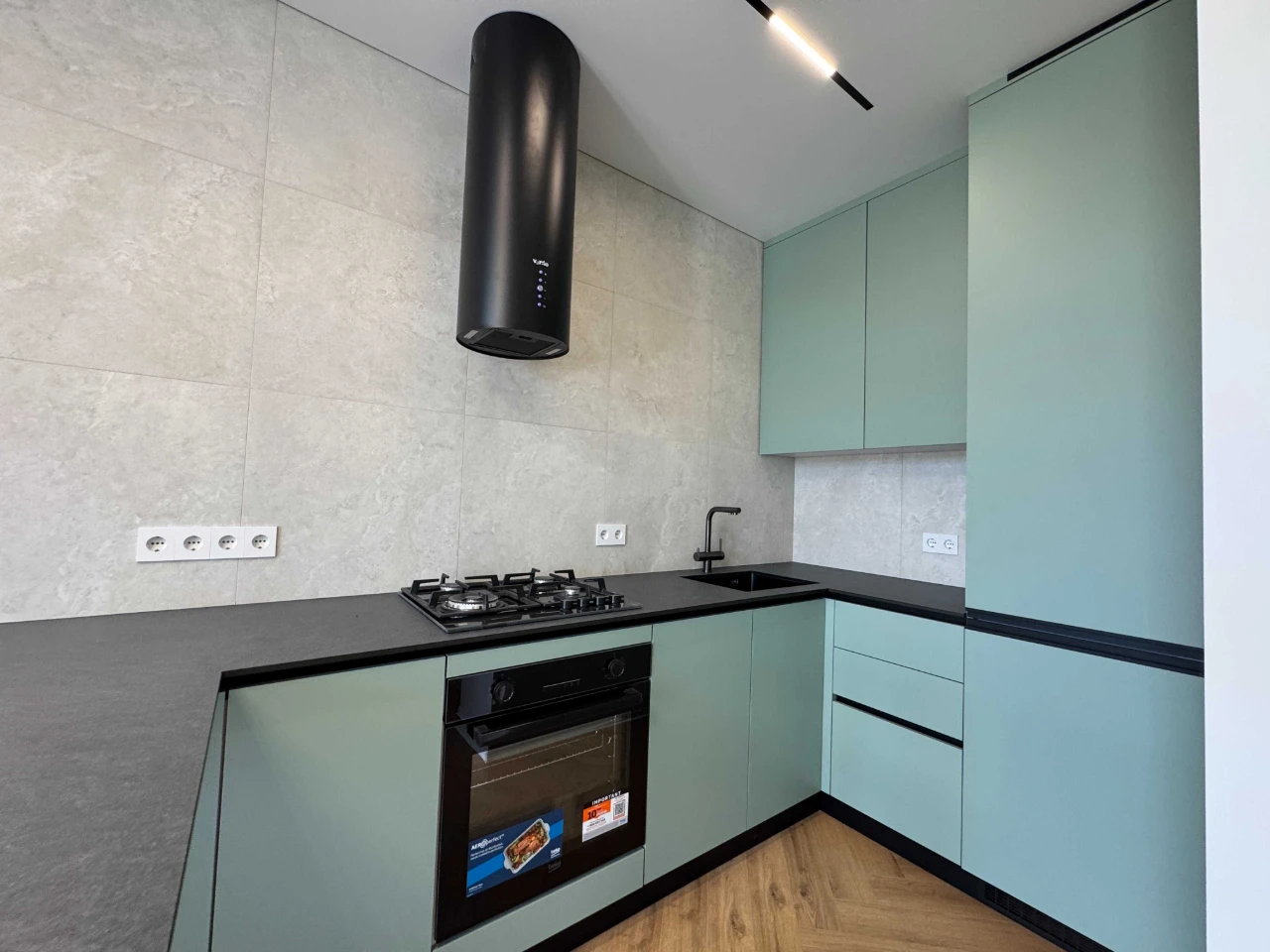 One-bedroom apartment with new renovation. Irpin, Synerhiya Residence