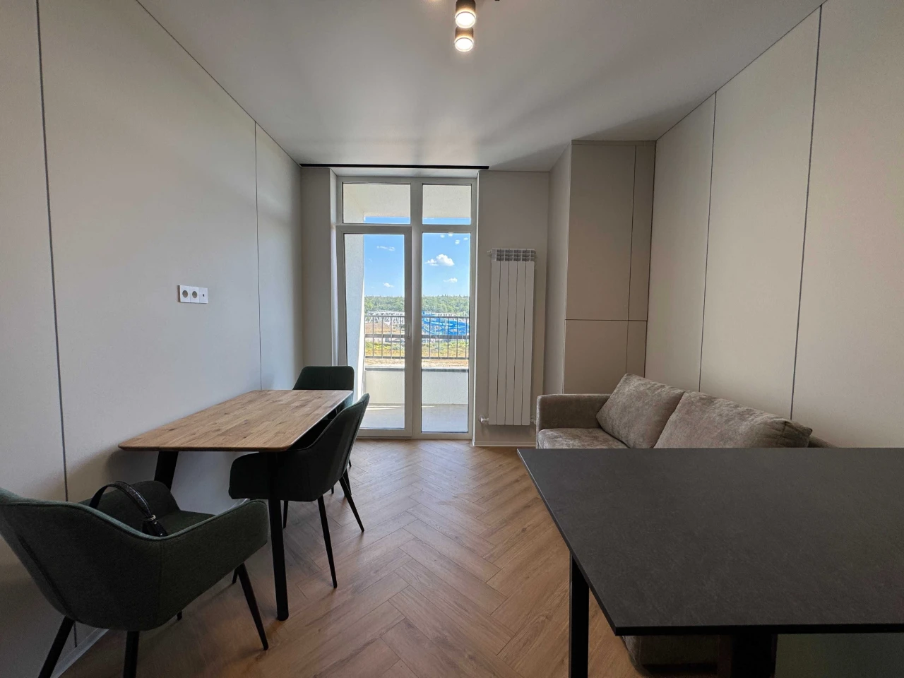 One-bedroom apartment with new renovation. Irpin, Synerhiya Residence