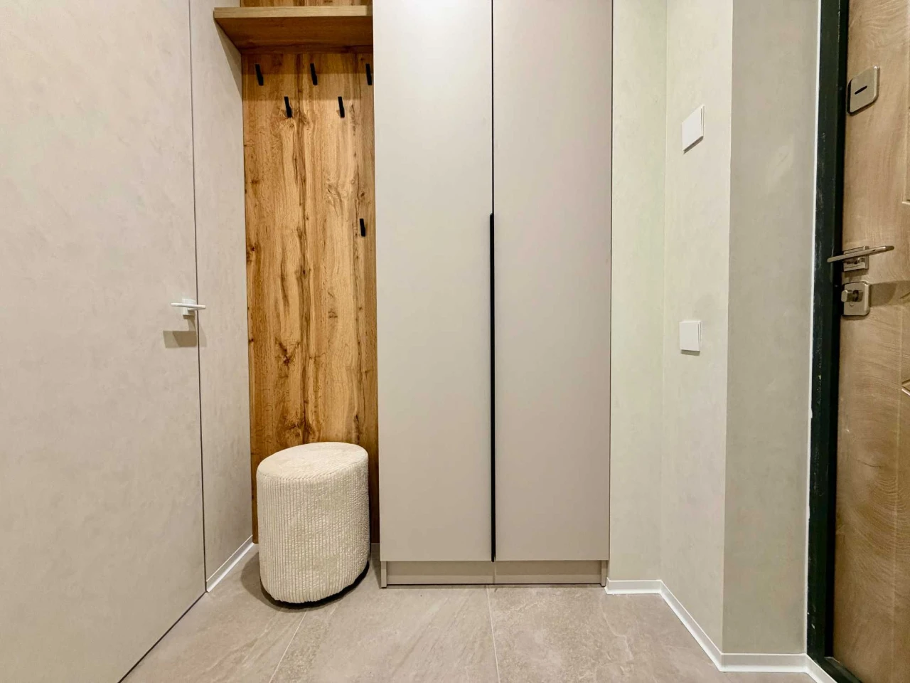 One-bedroom apartment with new renovation. Irpin, Synerhiya Residence