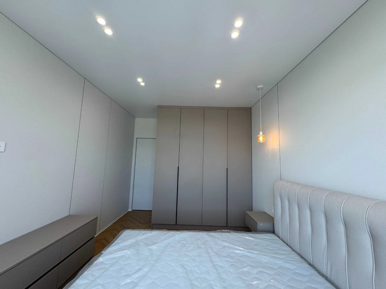 One-bedroom apartment with new renovation. Irpin, Synerhiya Residence