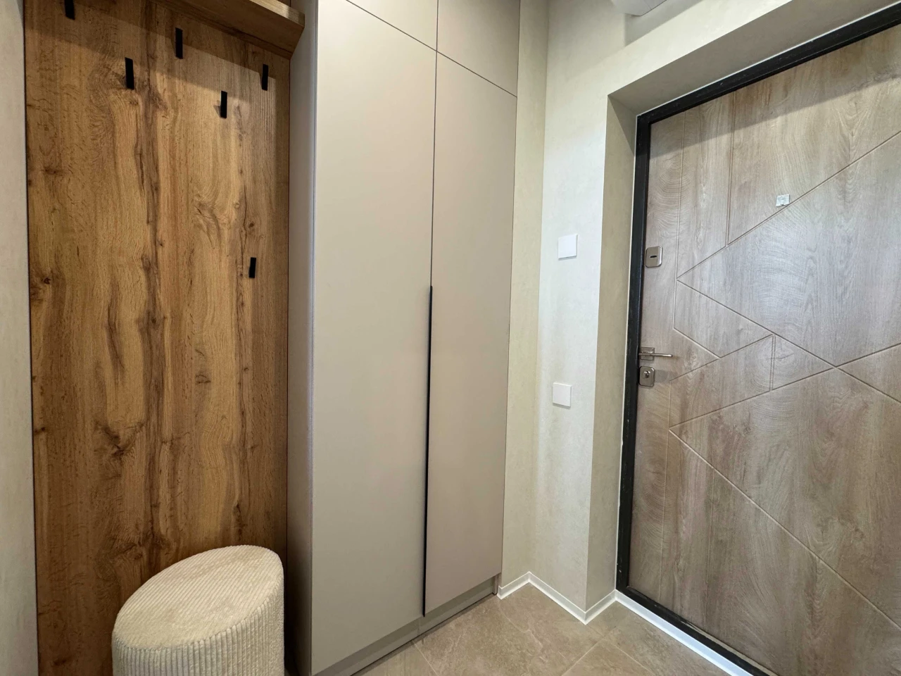 One-bedroom apartment with new renovation. Irpin, Synerhiya Residence